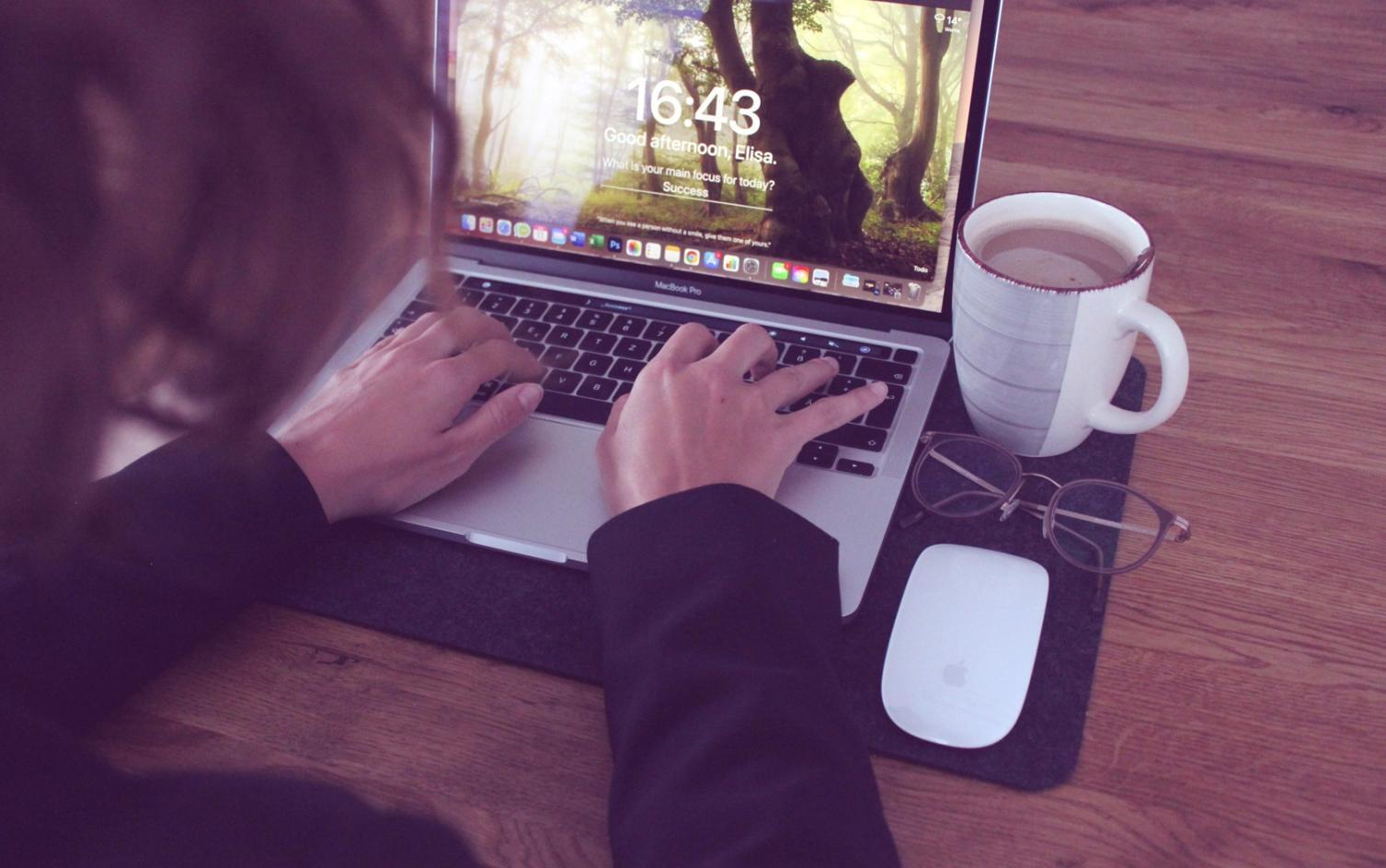 Detaillierte Keyword-Analyse auf mehreren Bildschirmen